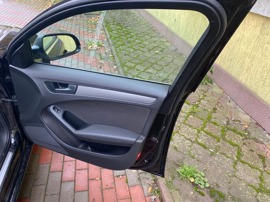 Ауді а4 б8 2011р