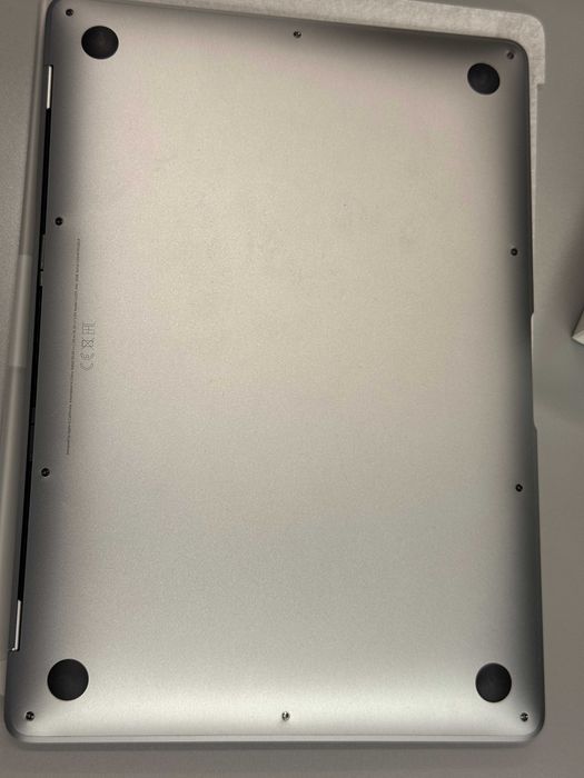 Macbook Air 8\256Gb (резервація до 21.12)