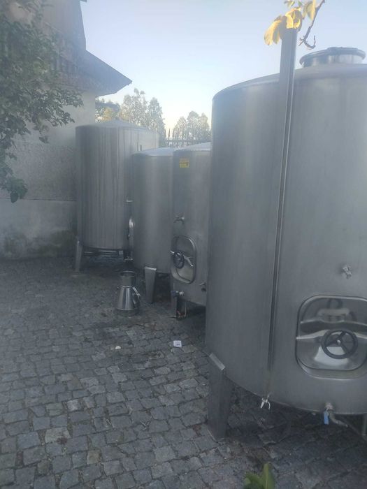 Cubas Inox bom estado 1000Litros e 1500Litros