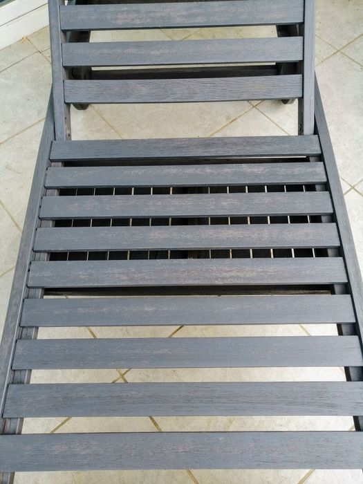 Leżak ogrodowy drewniany z poduszką