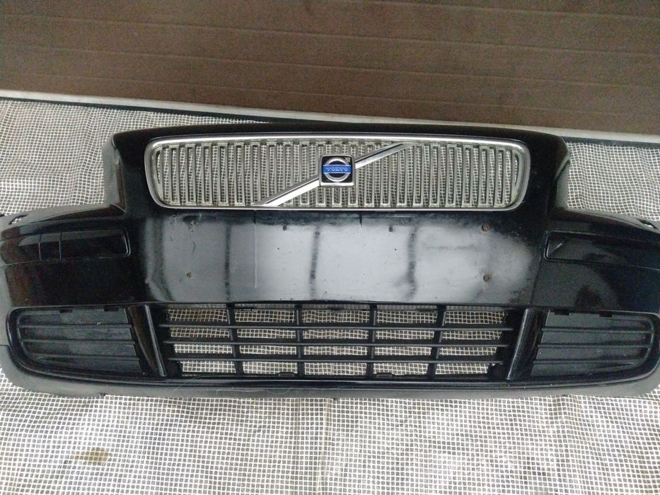 Zderzak przód kompletny volvo V40 S40  spryski Xenon czarny  grill