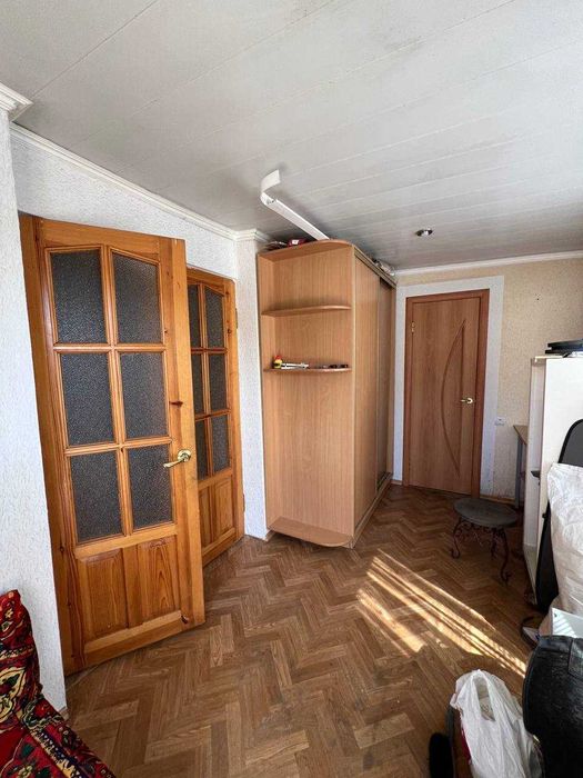 Продаж частини будинку біля Нової лінії