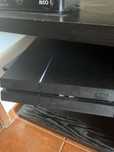 Ps4  1T particamente NOVA + comando