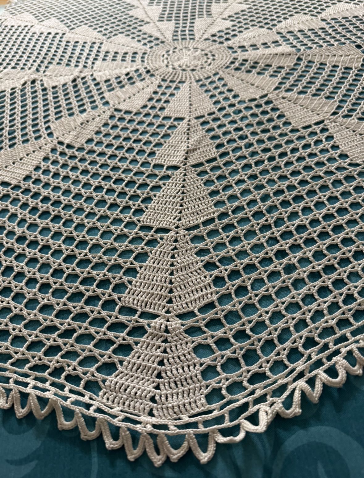 Toalha em crochet feita à mão