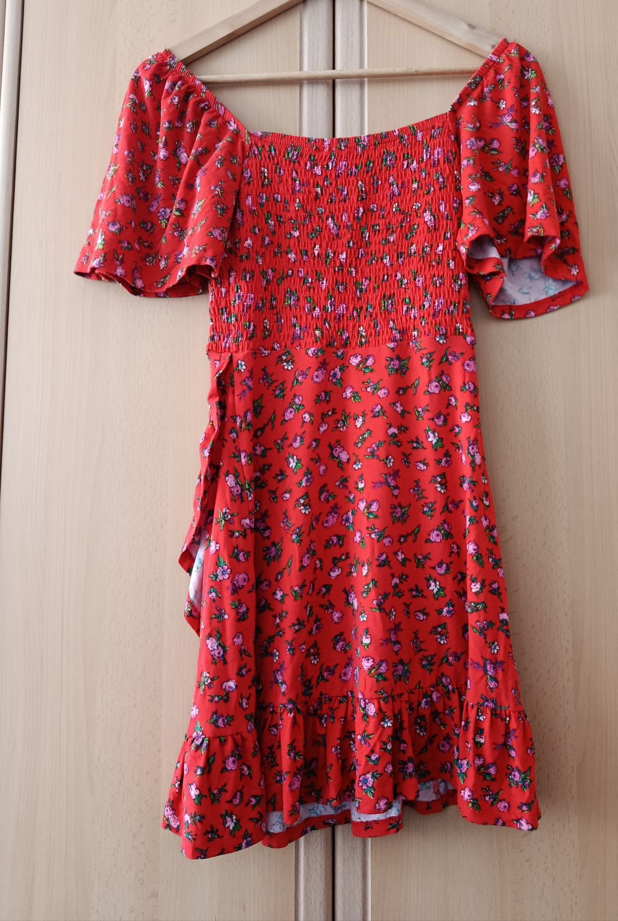 ASOS śliczna sukienka letnia czerwona w kwiaty 34 XS
