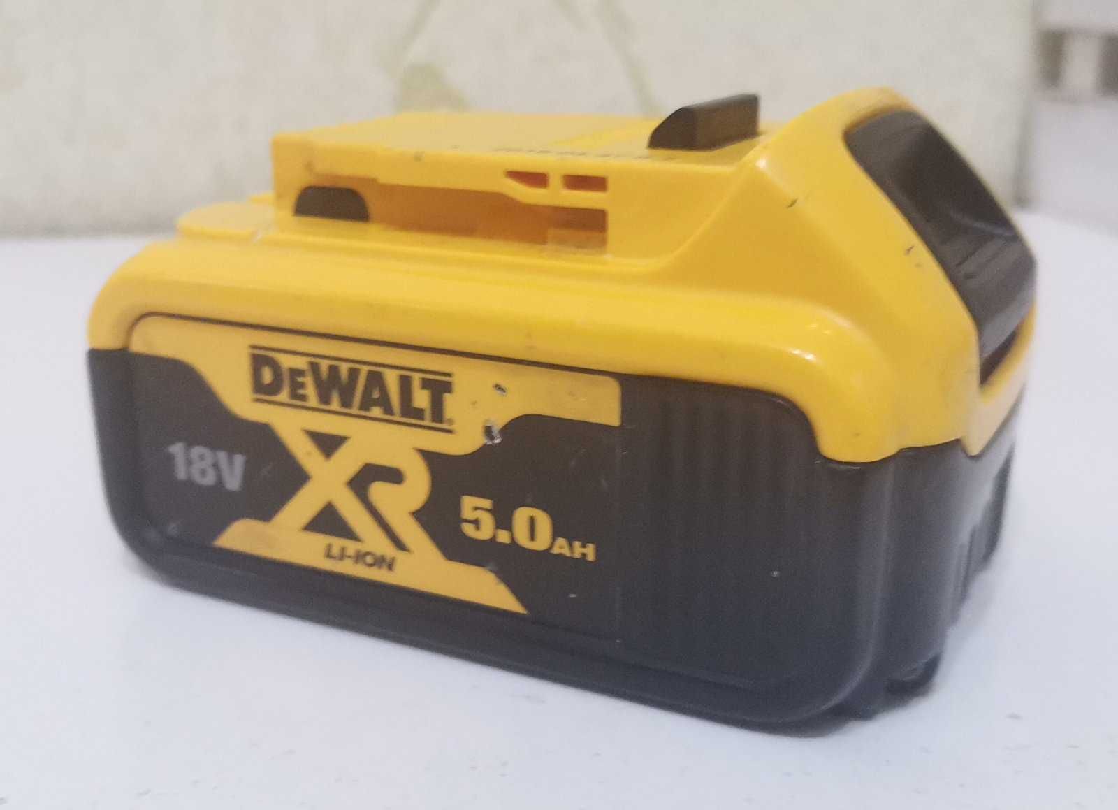 Аккумулятор для инструмента DeWalt 18 В XR Li-Ion 5 Ач.
