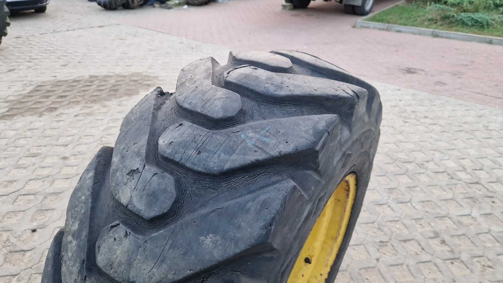 koło 405/70-20, 16/70-20, 400/70-20, 16.0/70-20 Goodyear JCB beznapraw