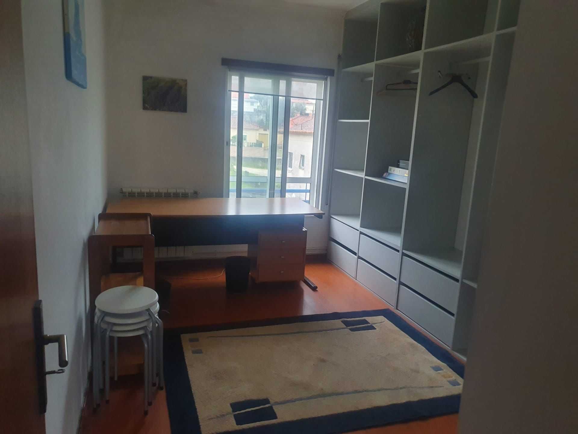 Apartamento T2 Totalmente Mobilado à Venda – Estrada da Estação-Leiria