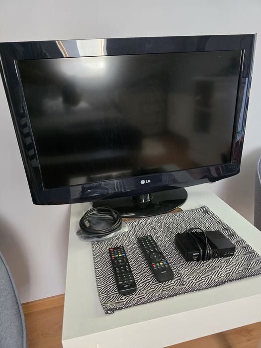 Telewizor LG 32 cale z dekoderem DVBT-T2 gratis bardzo dobry stan