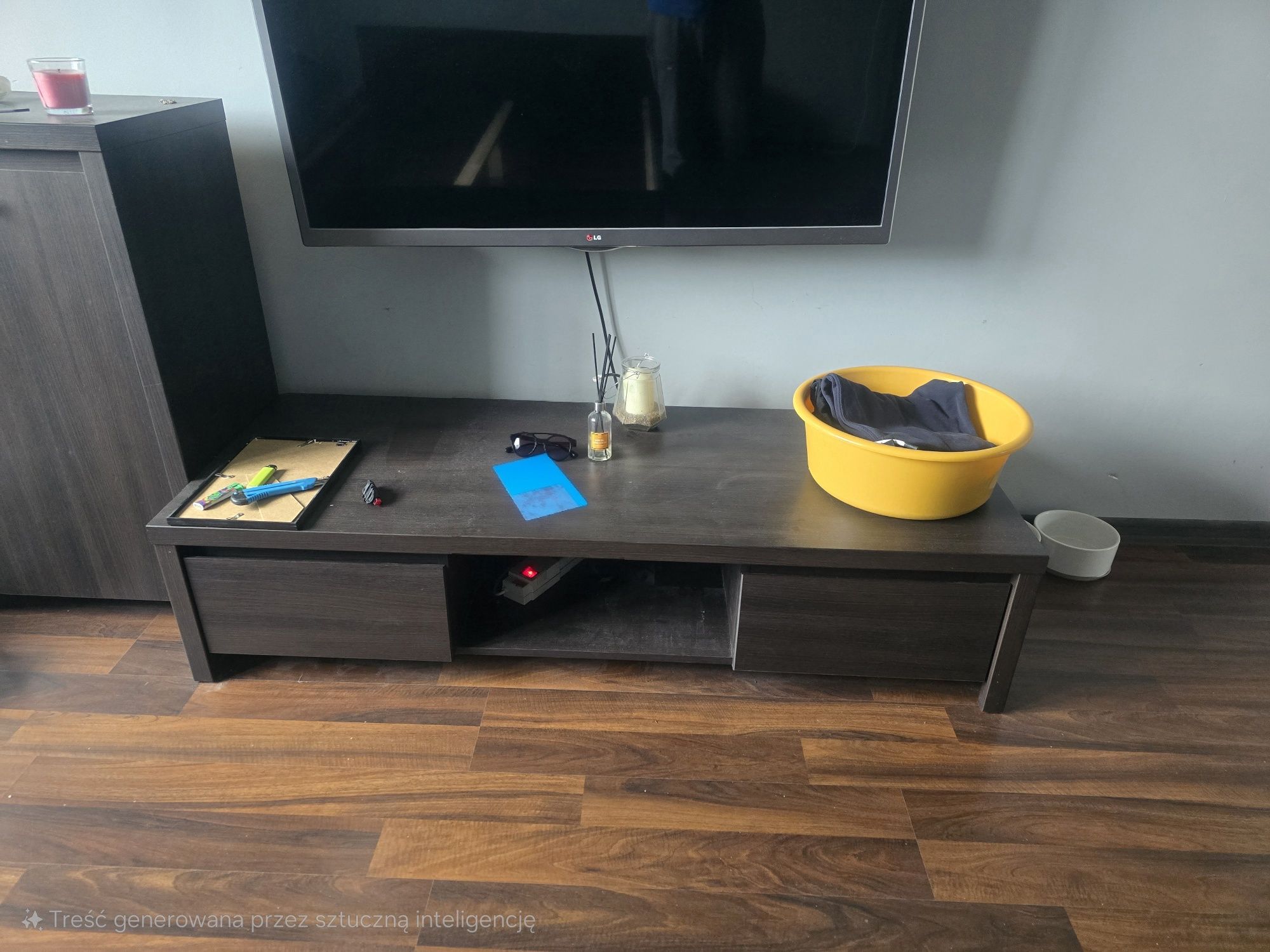 Sprzedam ramę łóżka 160x200 + 2 szafki nocne + szafka RTV + transport
