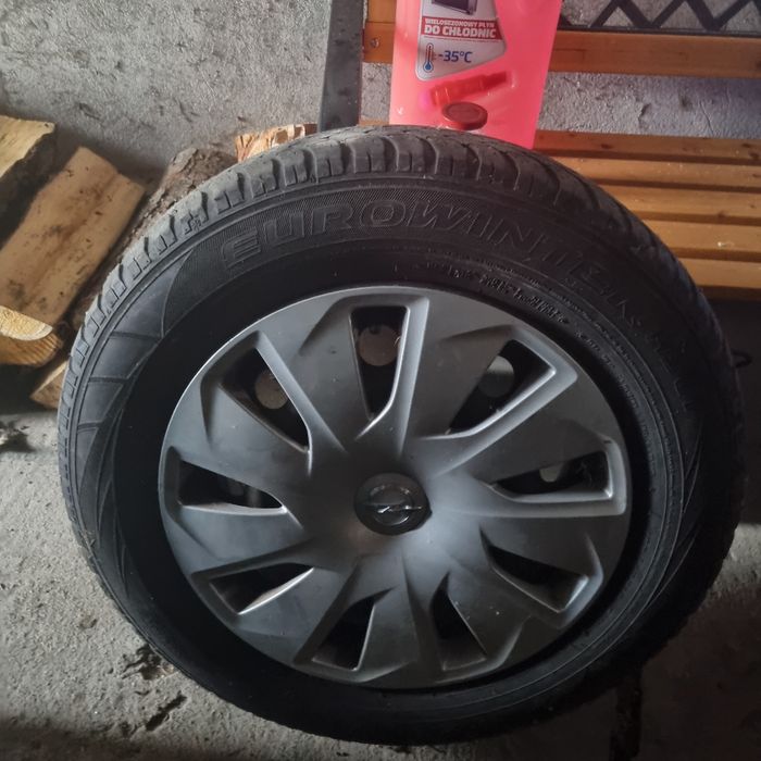 Sprzedam całe koła z oponami.zimówki z czujnikami