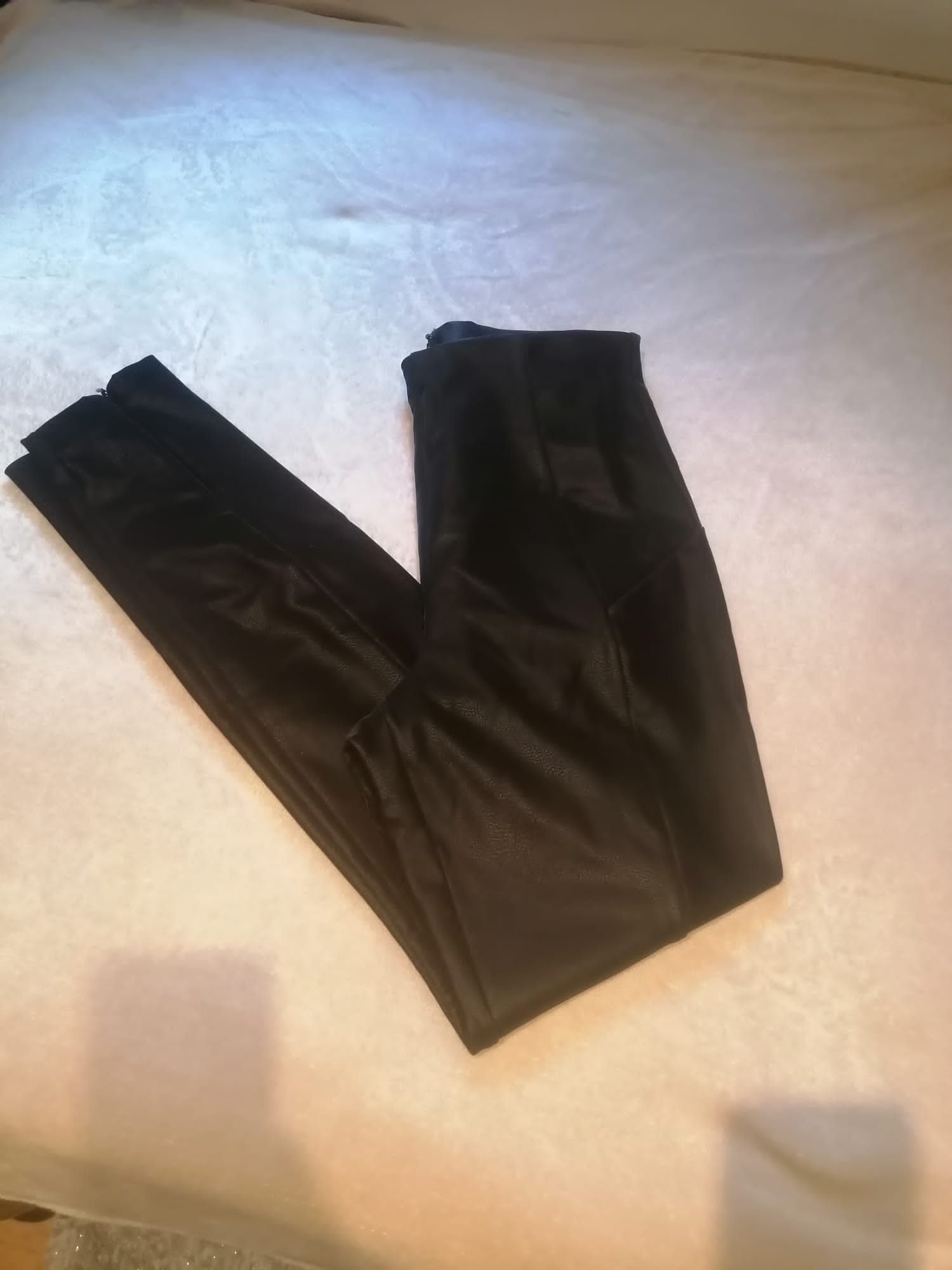 Calças Leggings Guess pretas novas