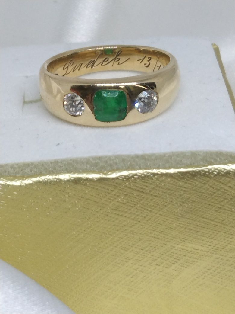 Złoty pierścionek szmaragd i brylanty, złoto 585, R13