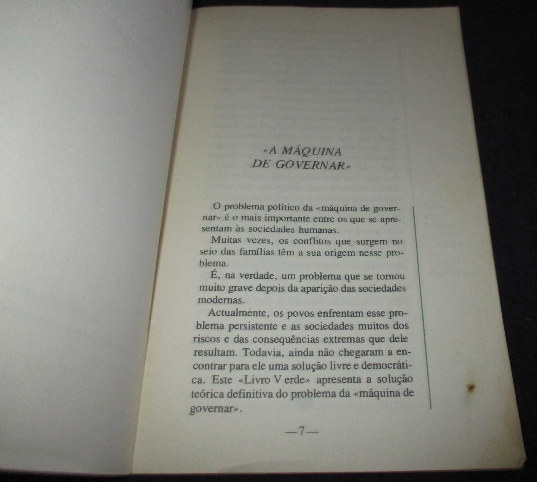 Livro O Livro Verde A solução do problema da democracia Kadhafi