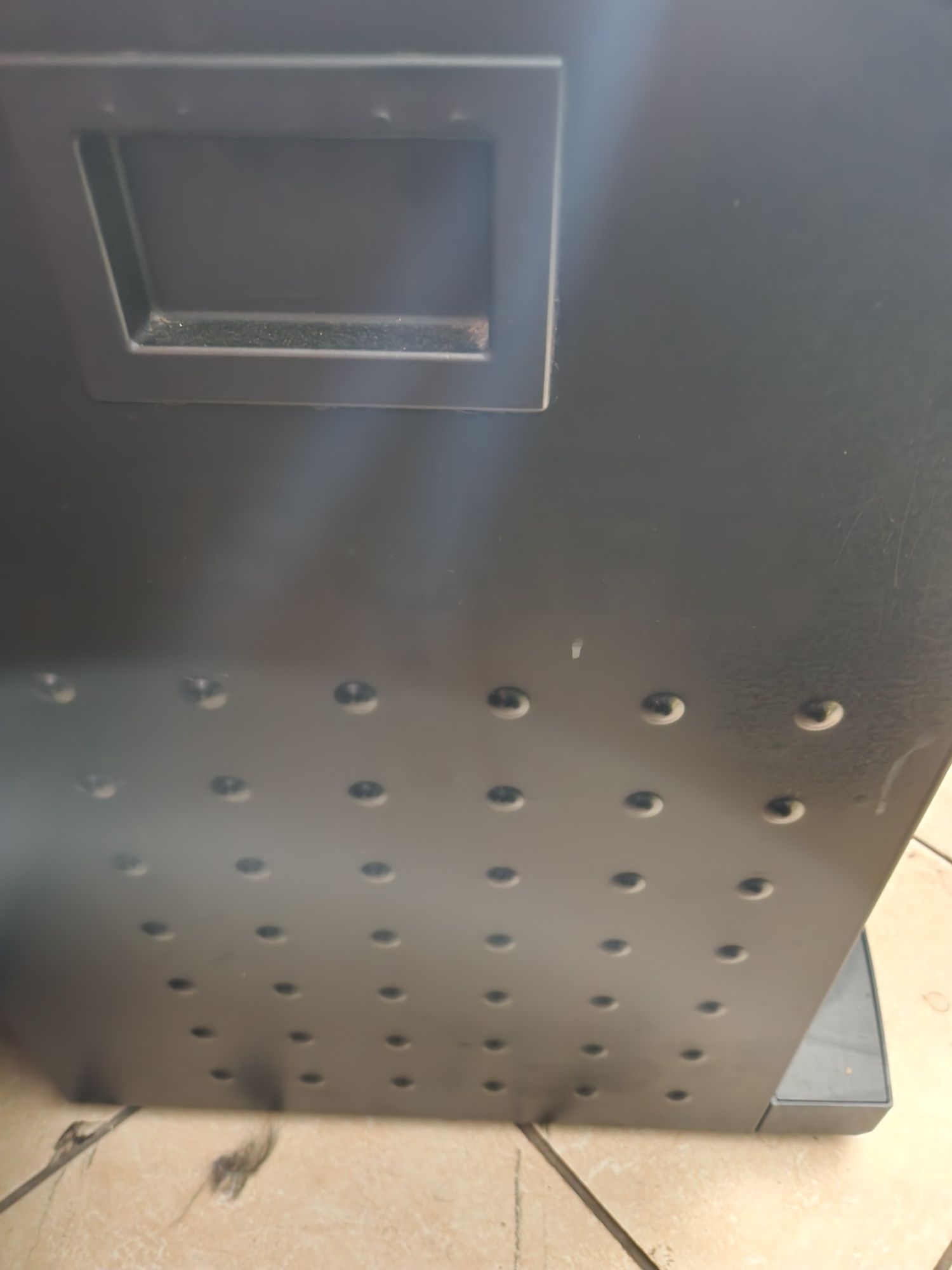 Komercyjny automat do napojów