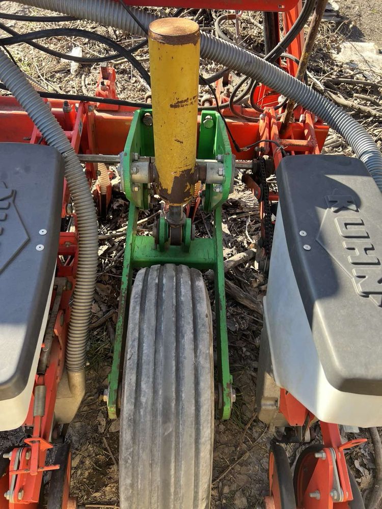 Сеялка Kuhn Planter (Gaspardo, John Deere, Optima, УПС-8)