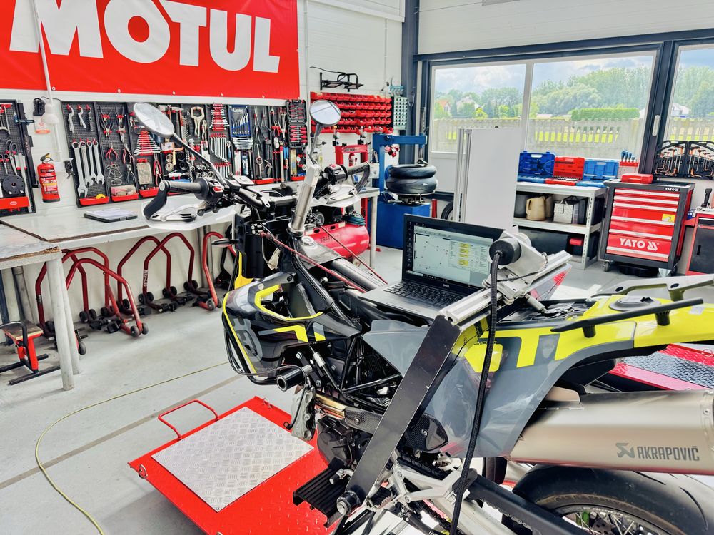 Laserowy pomiar geometrii ramy motocykla / sprawdzenie geomteria ramy