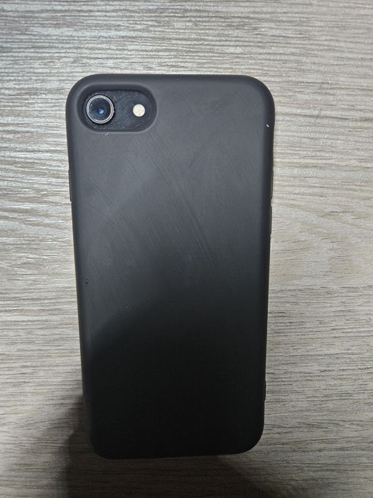 iPhone SE 2020 z nową baterią