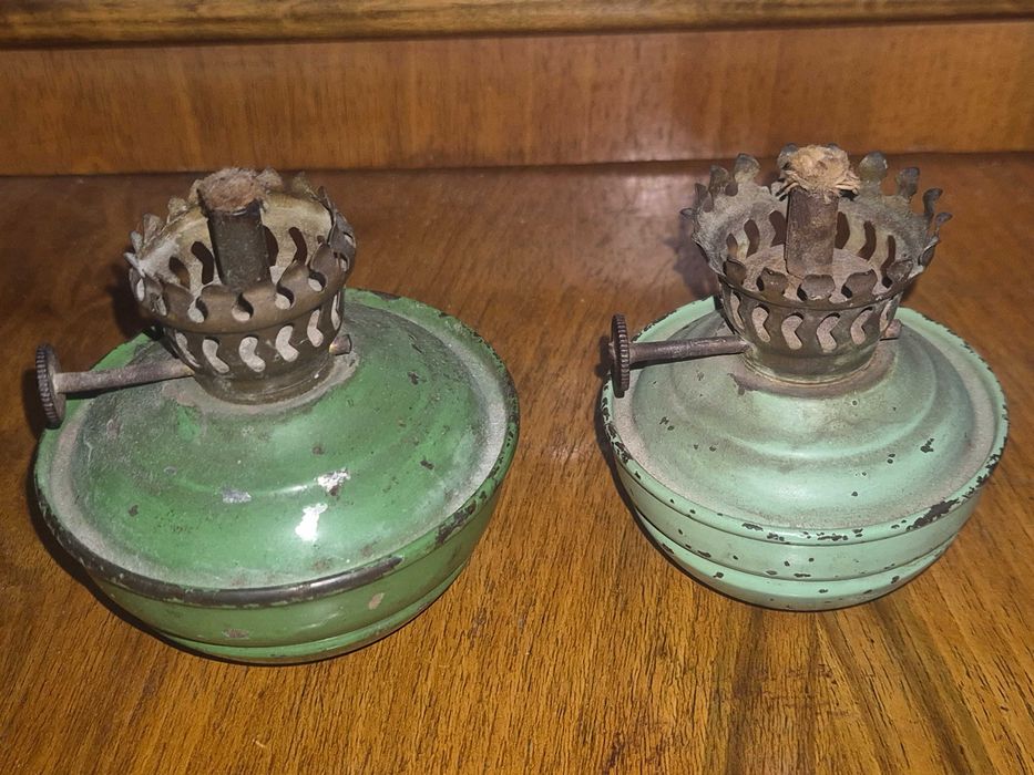 Stare ręczne lampki naftowe