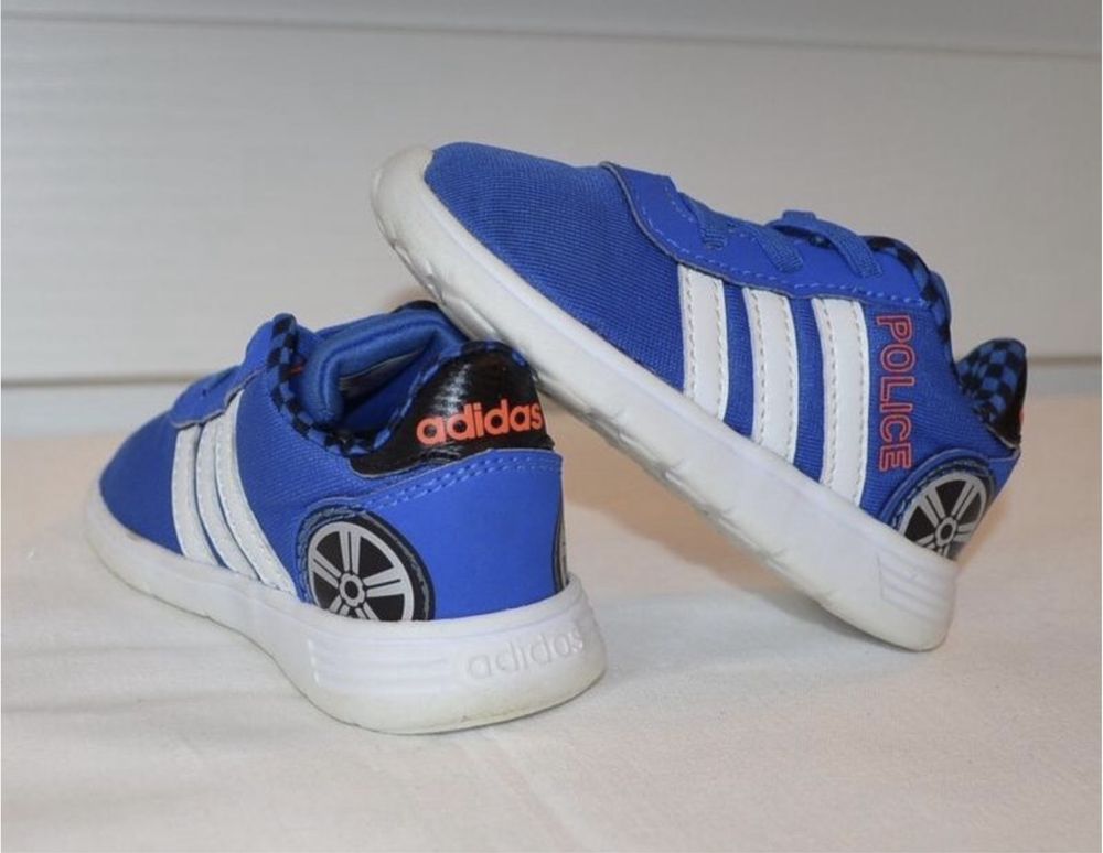 Кроссовки Adidas, 21 размер, стелька 13,5 см