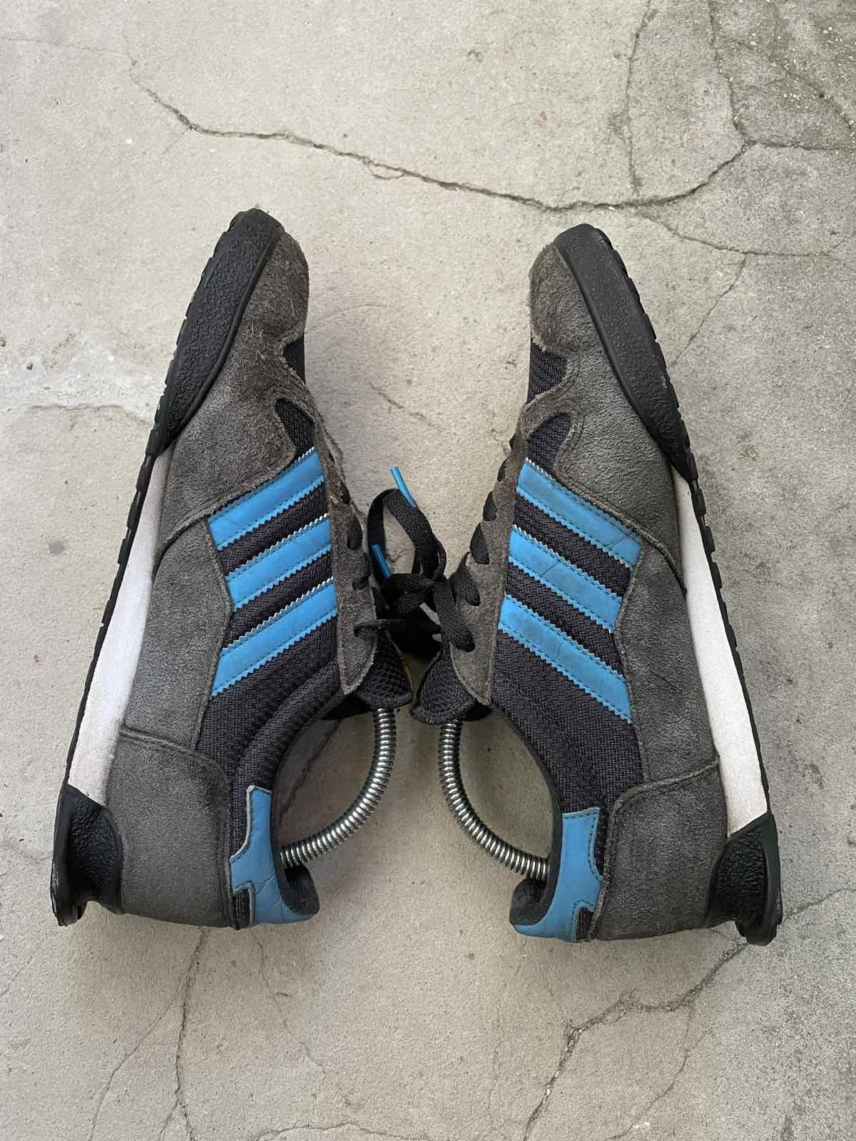 Рефлективні кросівки Adidas Marathon 80 Vintage розмір 42