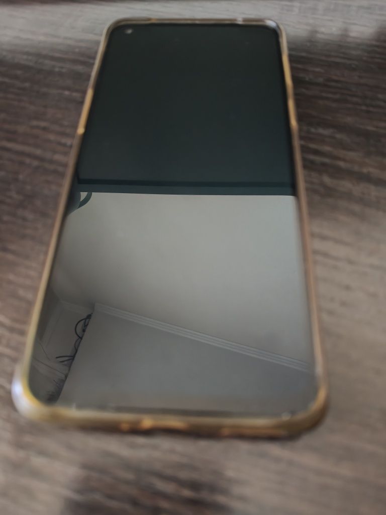 Продам OnePlus Nord2 5G