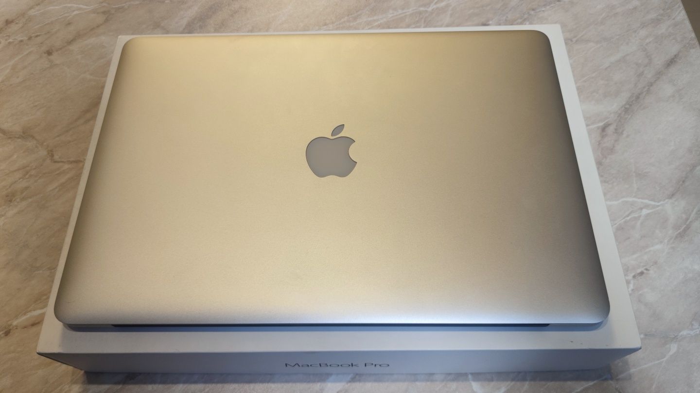MacBook Pro 15 A1398 i7 2.2Ghz 16GB 256GB