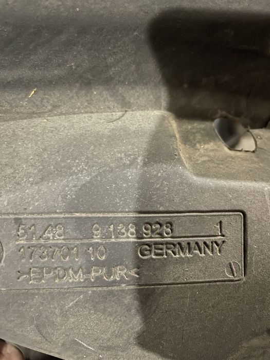 Шумоізоляція салону BMW 5GT задня права арка