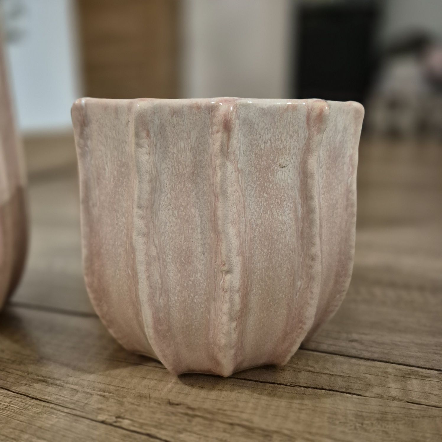 MNIEJSZA Osłonka na doniczkę handmade soft pink