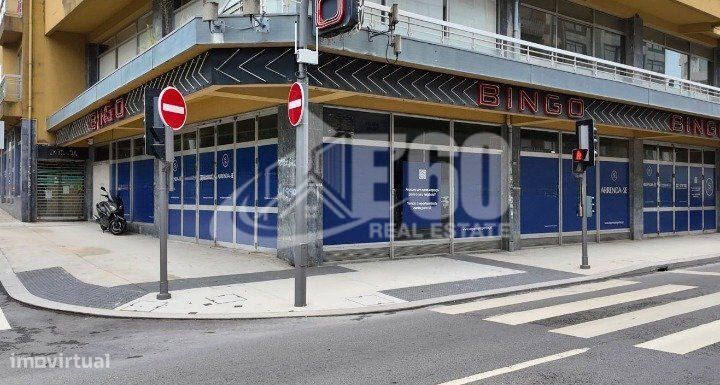 Espaço Comercial Para Arrendar Centro Porto