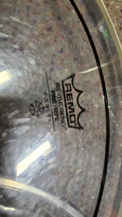 Naciągi perkusyjne REMO pinsripe 14 oraz Pearl by remo