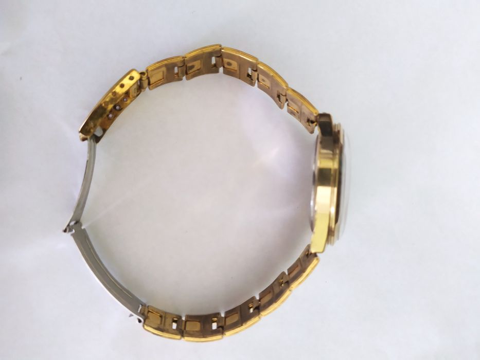 Продам наручные часы