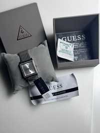 Relógio Guess Prateado com fatura