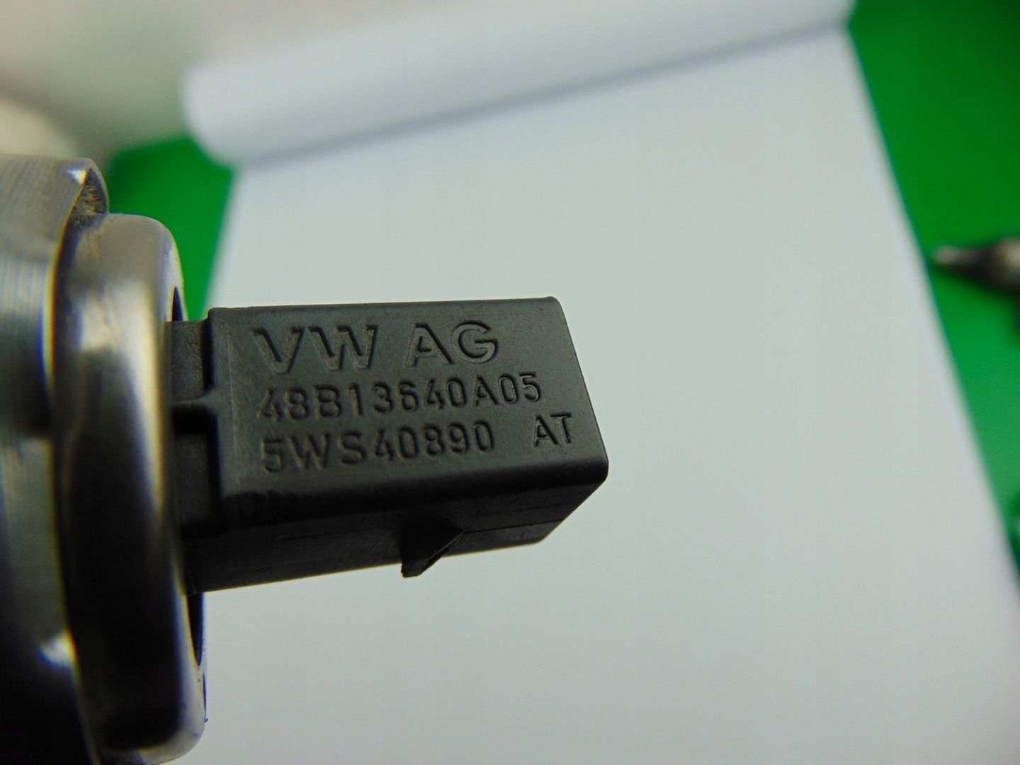 Zawór czujnik regulator ciśnienia paliwa 1,6TDI 03L130764A 5WS40730AT