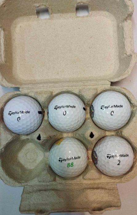 5 Bolas de Golfe c/ logo do SL Benfica (Taylor Made)