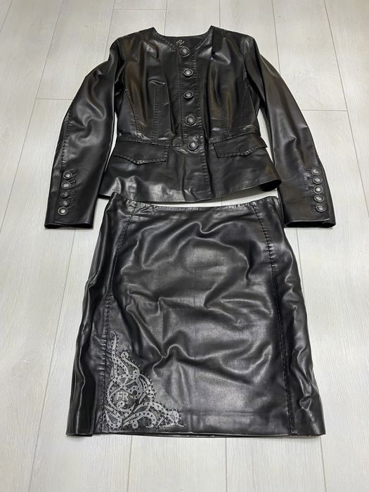 Костюм из кожи