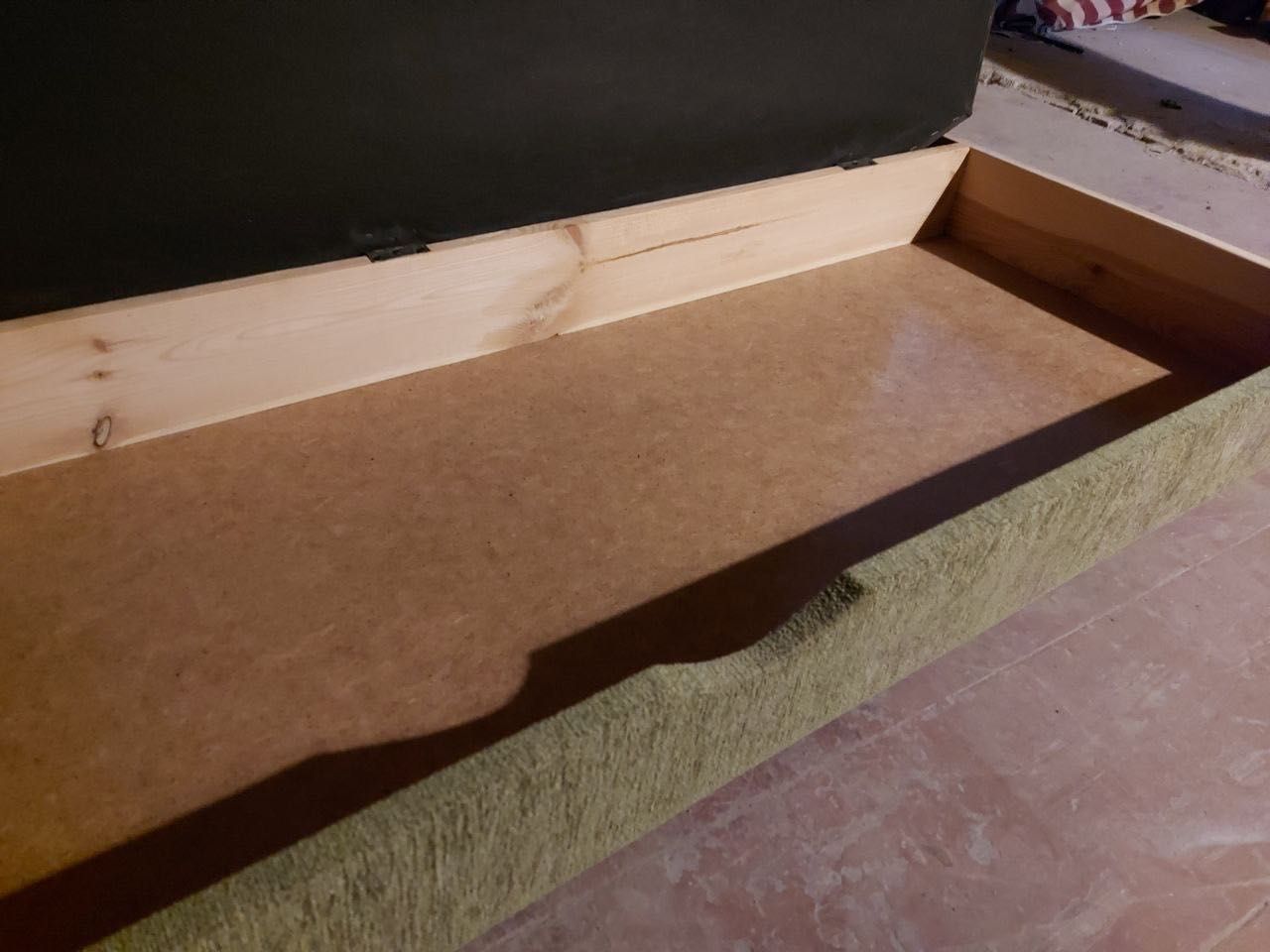 Tapczan jednoosobowy (dwuosobowy)łóżko kanapa sofa wersalka