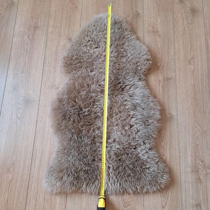 Коврик Ikea,  овечья шкура, овчина 1метр× 55 см  практически новый.