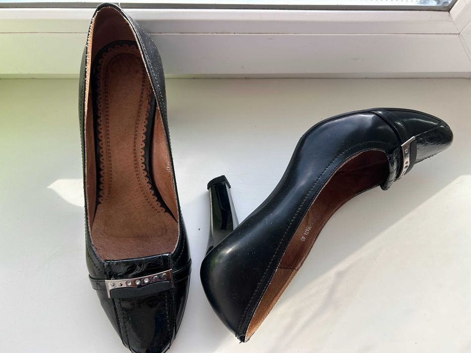 Туфли кожаные  Nivelle Gotti 39-40р. 25-25,5-26 см отличн. сост.