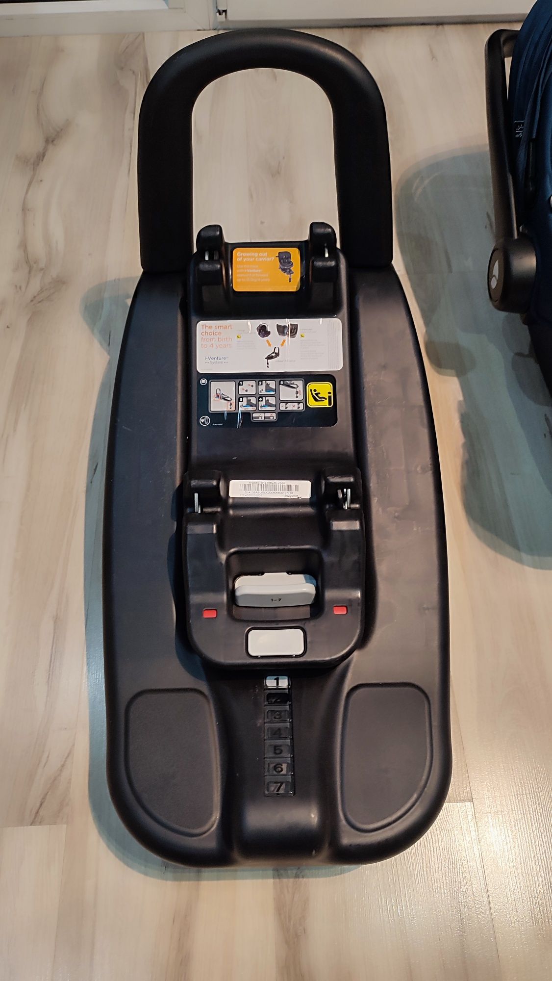 Fotelik Joie I-Snug z bazą i-Base Advance