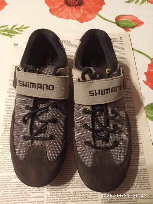 Кроссовки, мокасины 38,39 ( для занятий вело спортом).)р.