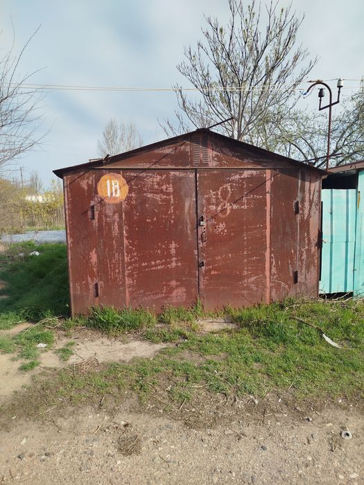 Продаю металлический гараж