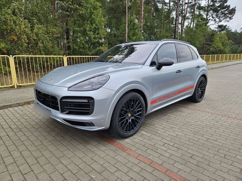 Porsche Cayenne Porsche Cayenne Porsche Cayenne GTS 2022 rok
