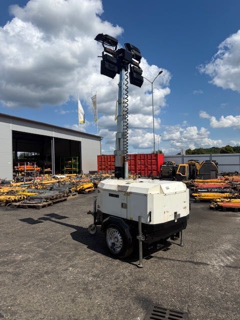 Generac Lighting Tower  Maszt oświetleniowy z agregatem