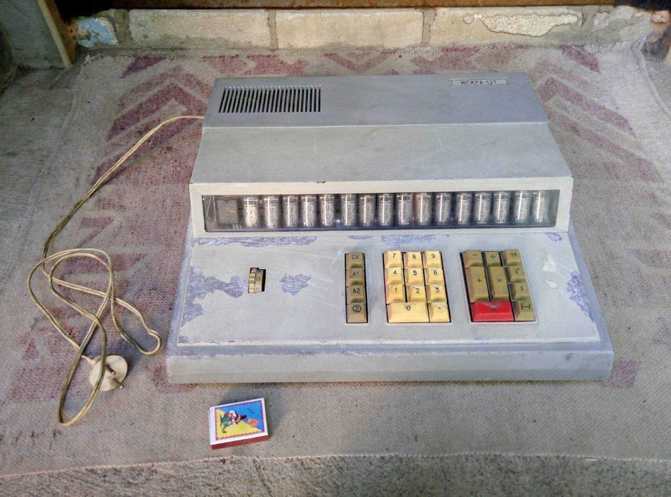 Калькулятор ИСКРА-121