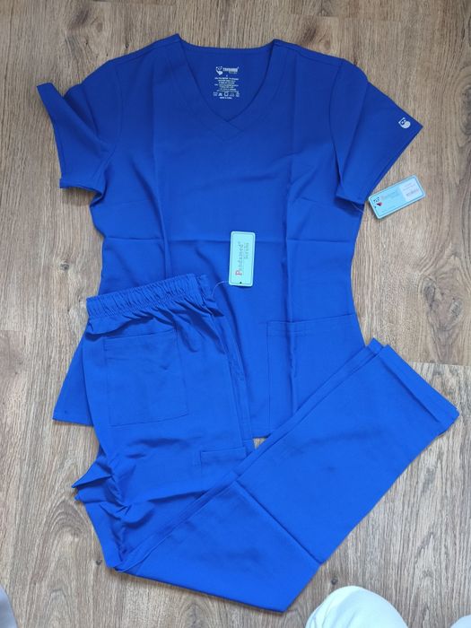 Mundurek kosmetyczny medyczny praca nowy 36