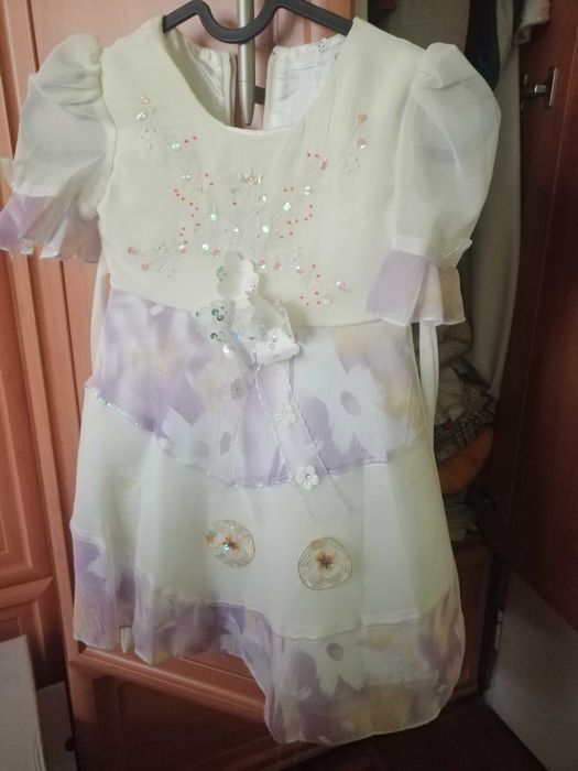 Sukienka elegancka dla dziewczynki r. 24