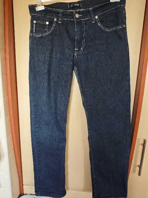 Jeansy marki Armani Jeans