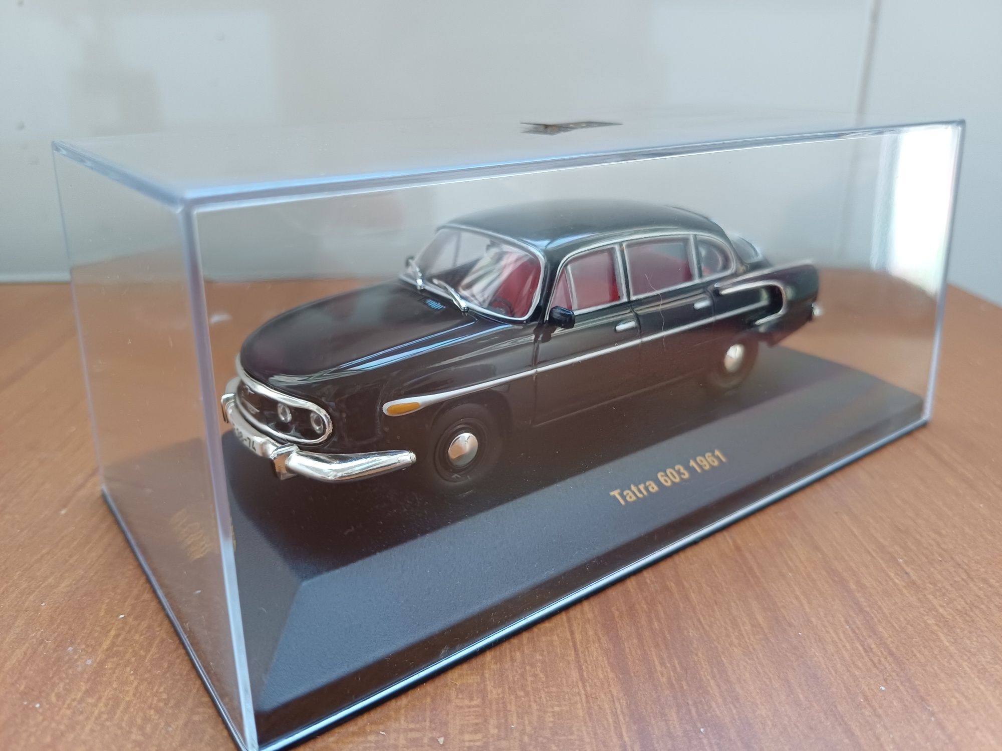 Tatra 603 - 1/43 IXO