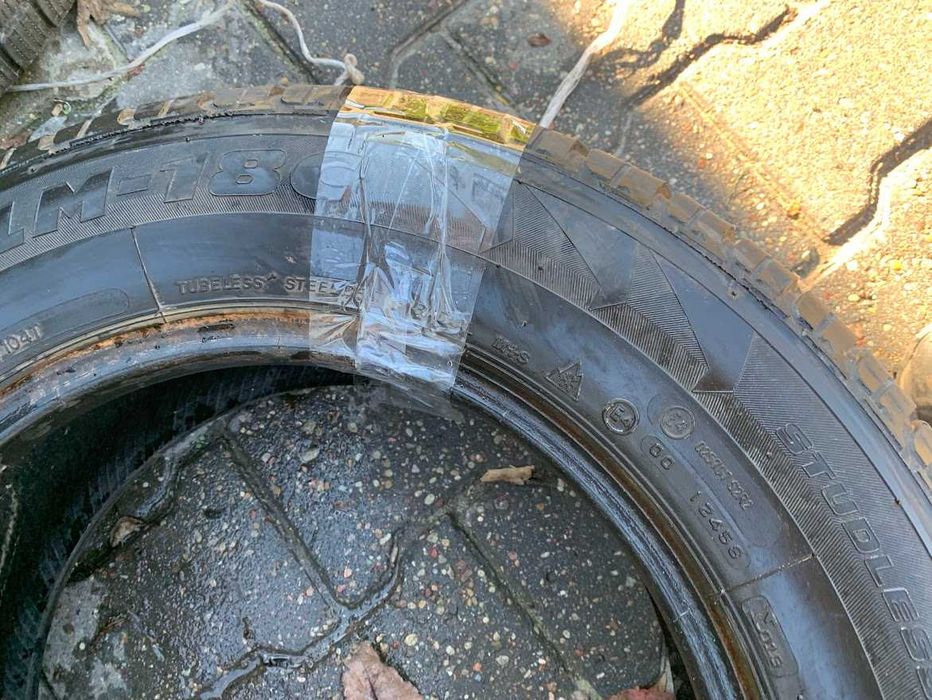 шини скати колеса 215 65 16С Bridge Stone 6.5 mm 2017 p 2 шт зима